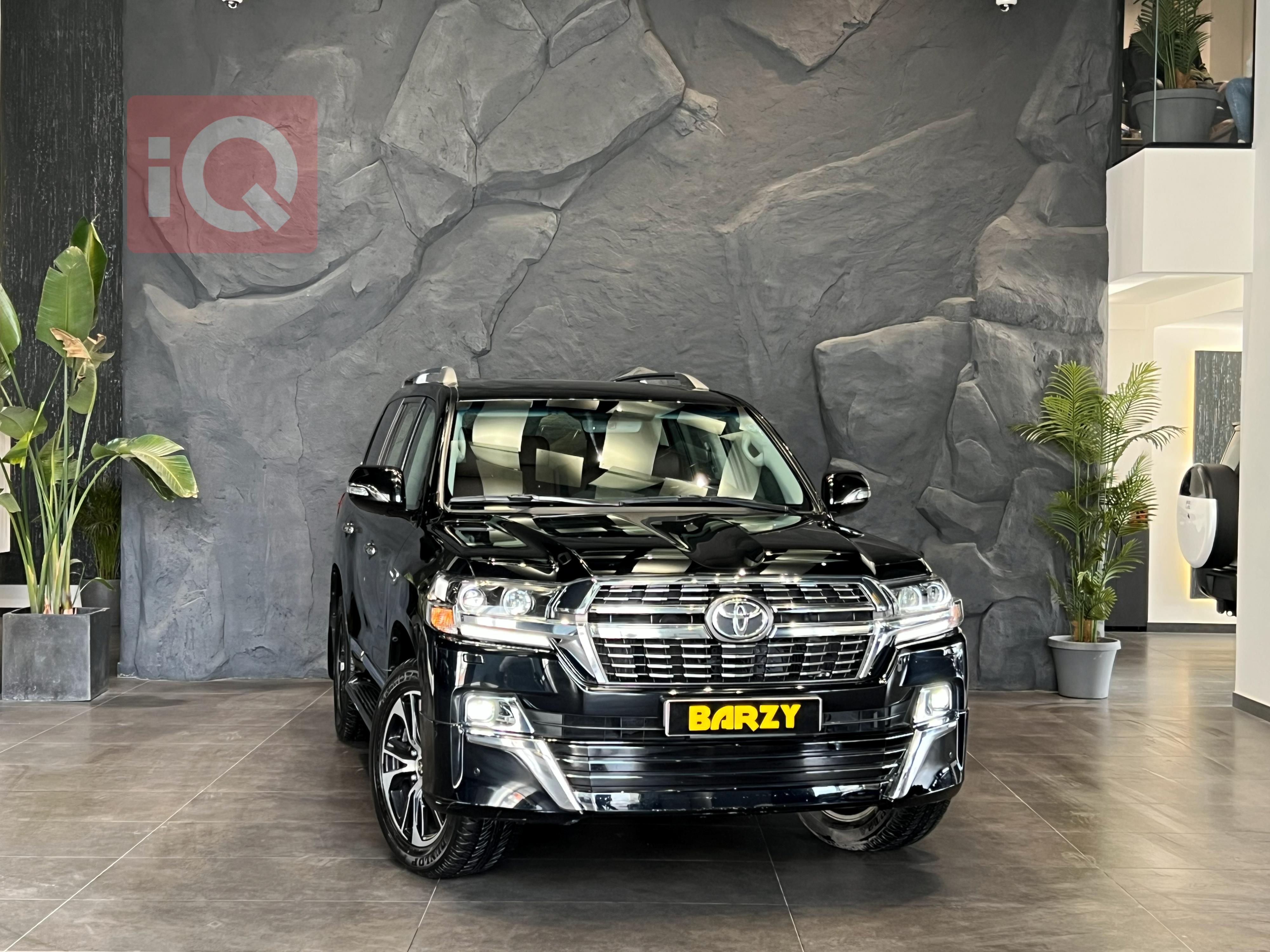 تويوتا لاندكروزر